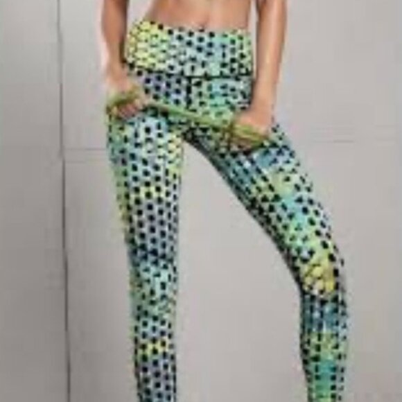 VICTORIA'S SECRET Sport Knockout Leggings - Picture 8 of 10